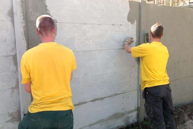 Keramische buitentegels leggen Achterveld